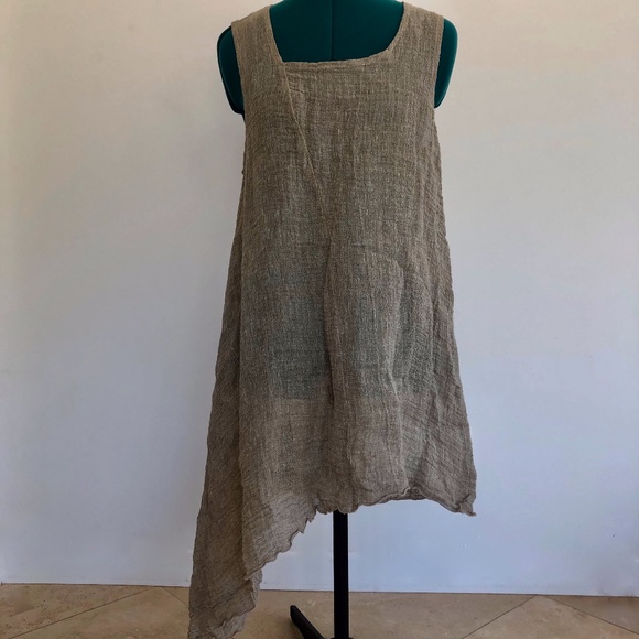 Asymmetrical Linen Tank by Carol Turner - Picture 3 of 8